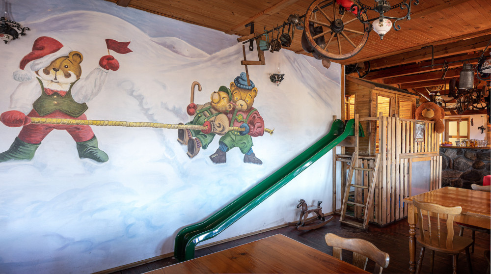For our little ones we have a children's corner so that they can enjoy themselves and you can relax in peace